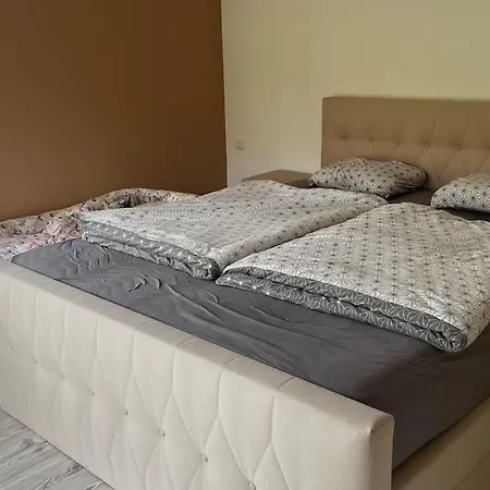 Familientraum فيلة Grossweitzschen